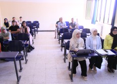 كلية الاداب واللغات